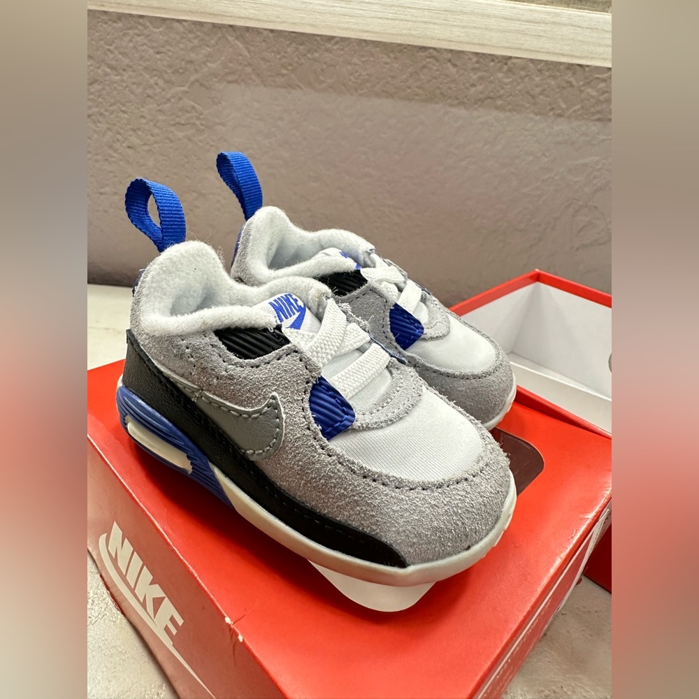 Nike max 90 crib hyper royal size 2c